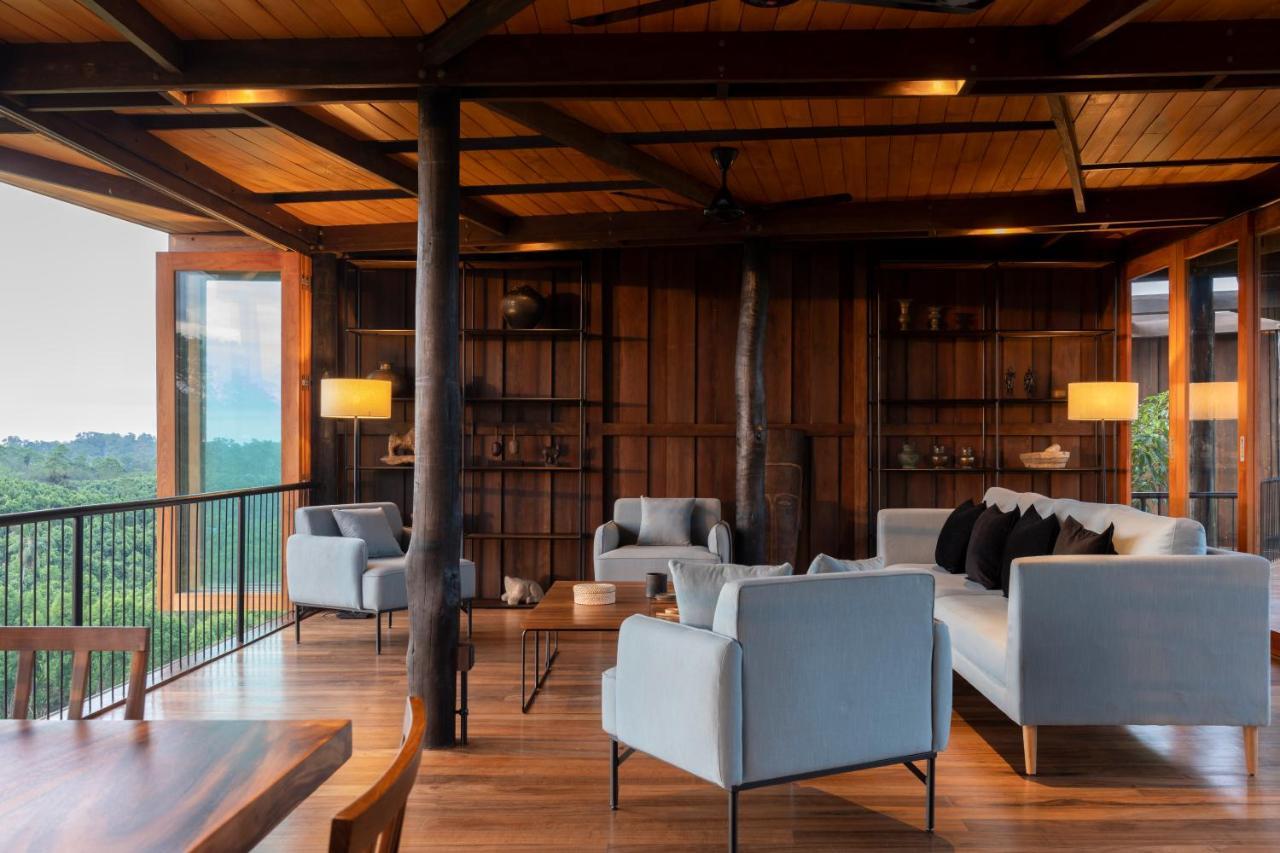 Trebartha East The Round House Hotel Ахангама Екстериор снимка